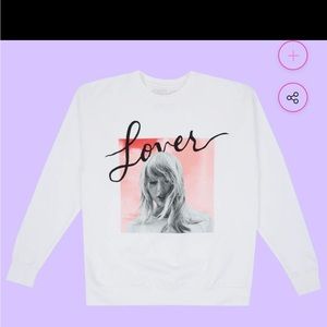 NWT Taylor Swift Lover crewneck sweatshirt size L!!